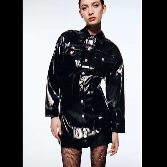 Bloggers Fave Zara black glossy faux leather button down shacket dress - Picture 7 of 17